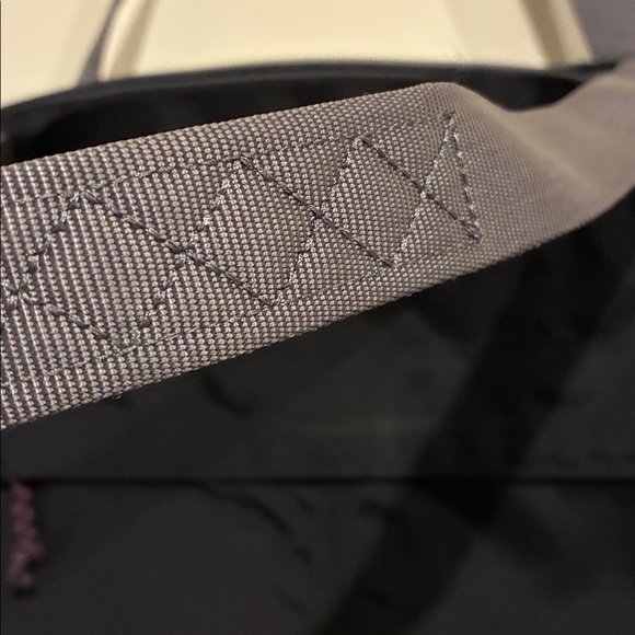 Patagonia Headway Tote Bag/ laptop work Travel Nylon black gray model #48775 - Picture 10 of 14